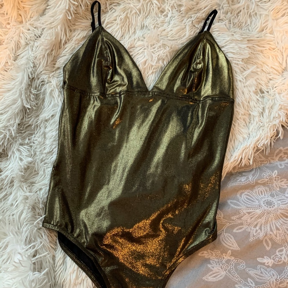 Shimmery Bodysuit ✨